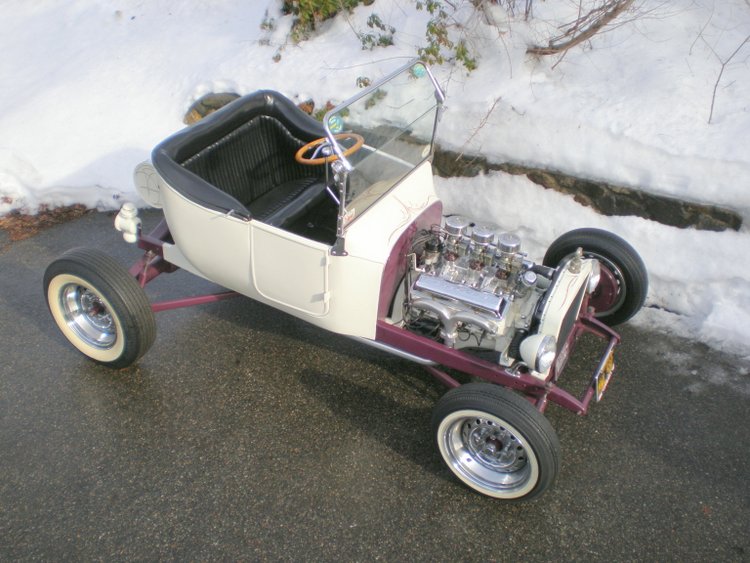 Fred Steele Roadster T-Bucket owned by Bob Collins