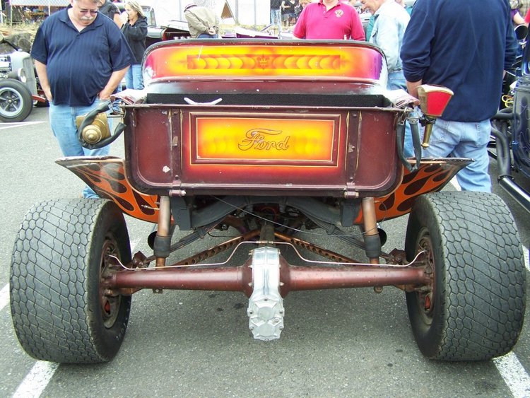 Raked T-Bucket