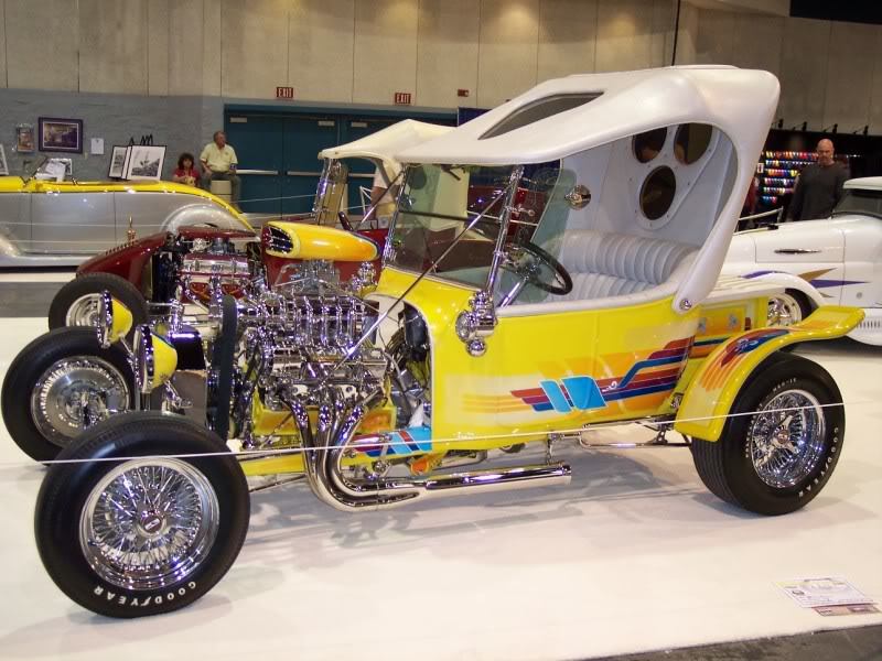 jim-molino-candyman-t-bucket-ambr-1977