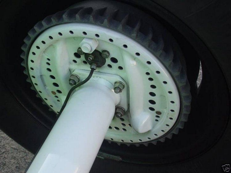 green t-bucket drum brakes