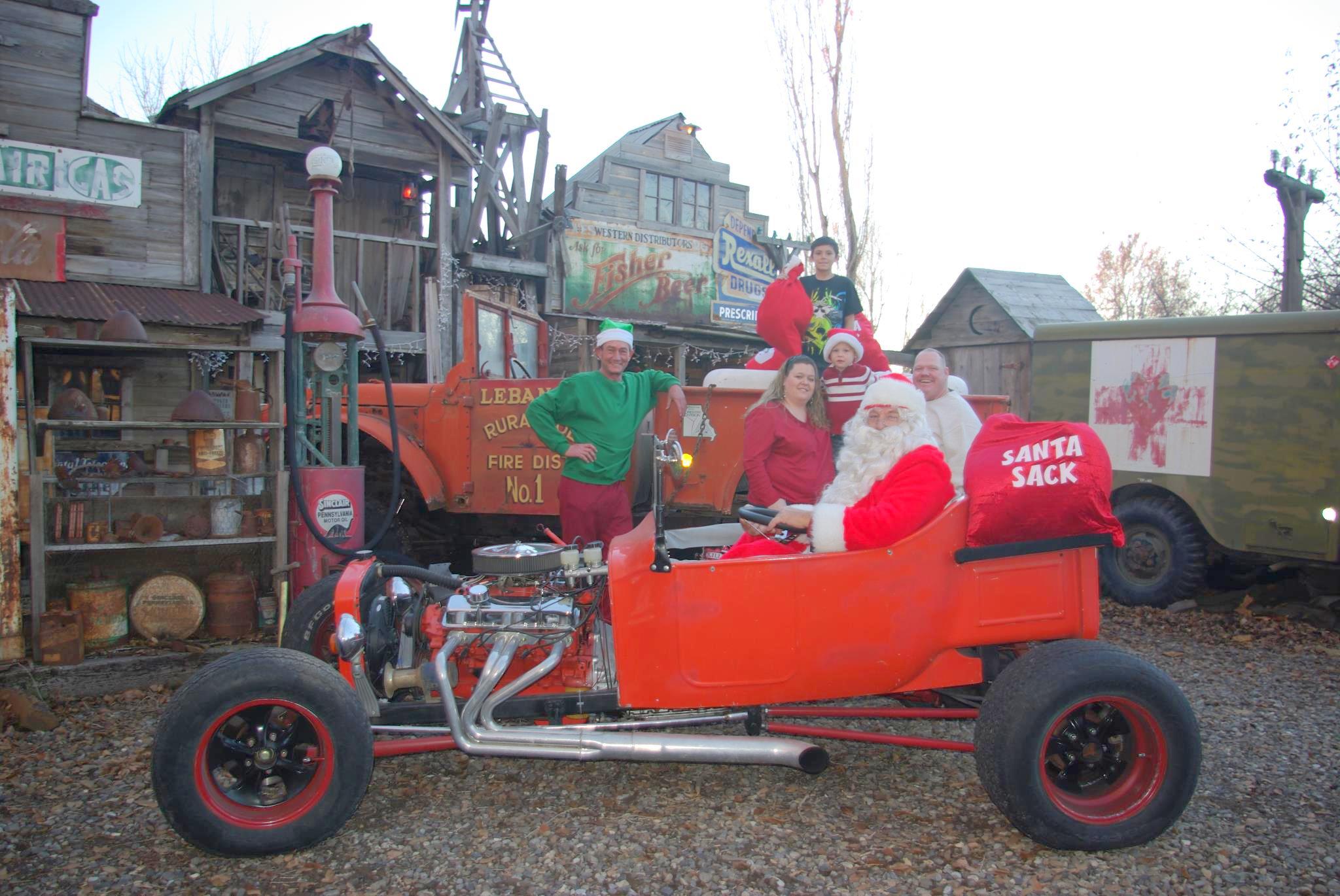 Santa Hot Rod He Really Delivers All Those Toys In A T Bucket Roadster